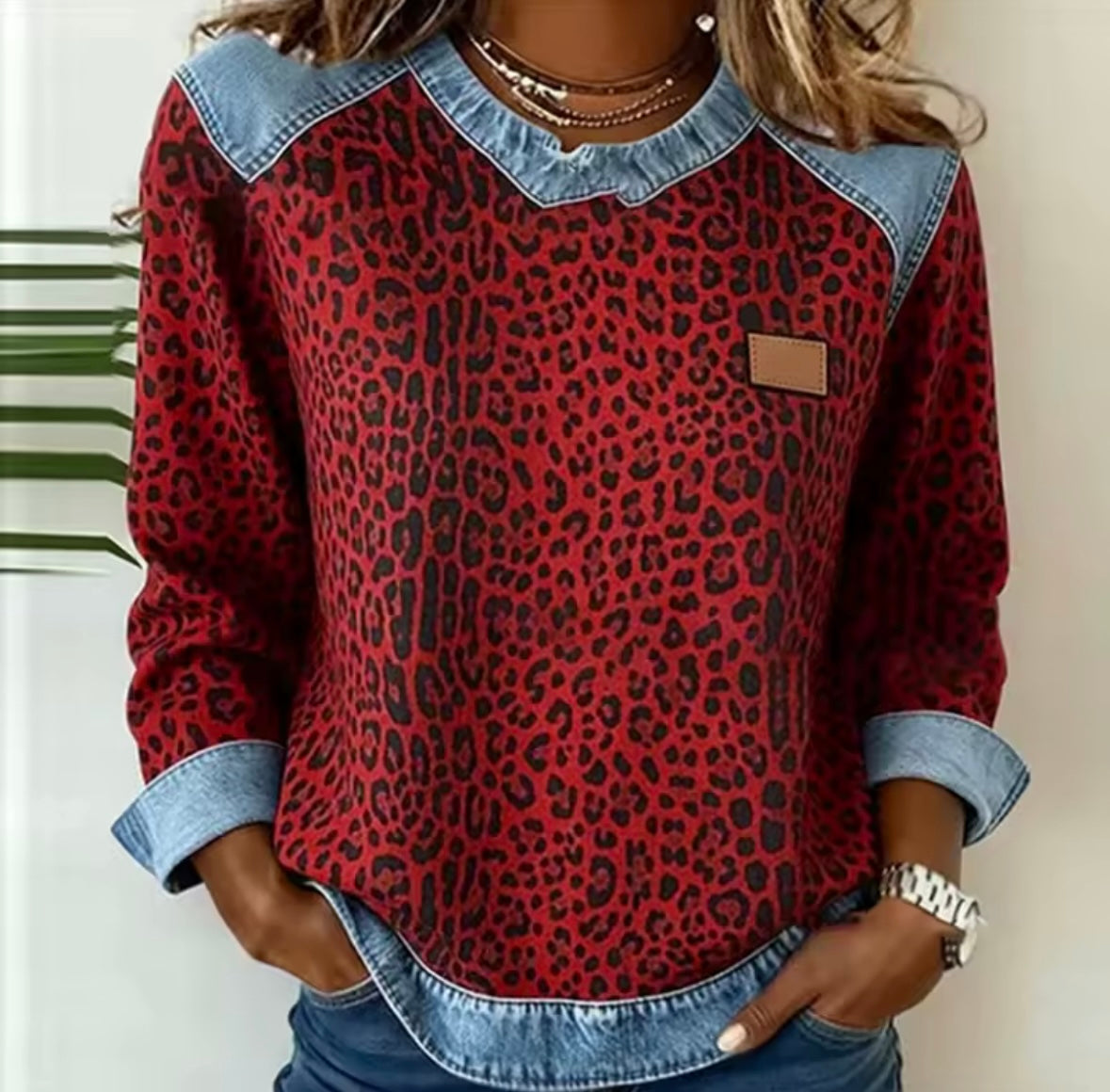 Lucrecia | Jersey de Leopardo con Cuello Vaquero